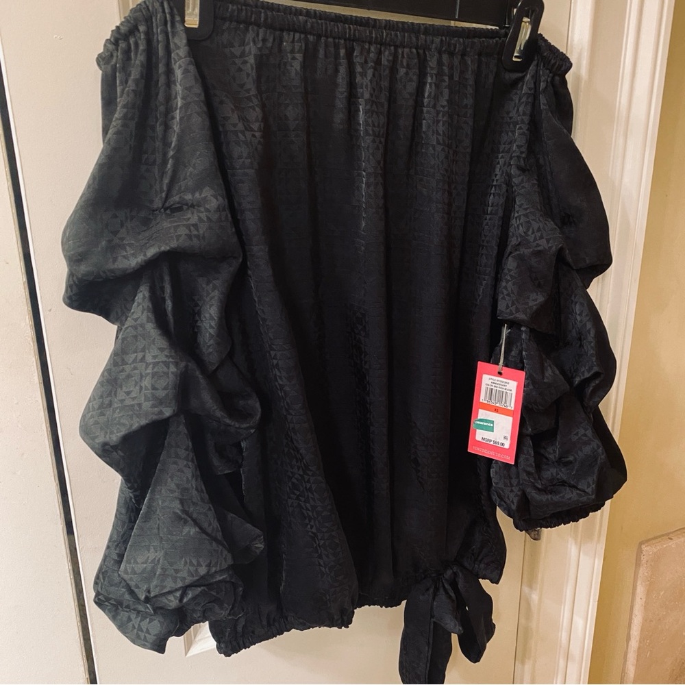 Vince Camuto off the shoulder top
